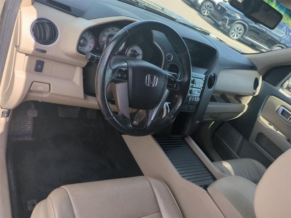 used 2011 Honda Pilot car, priced at $9,000