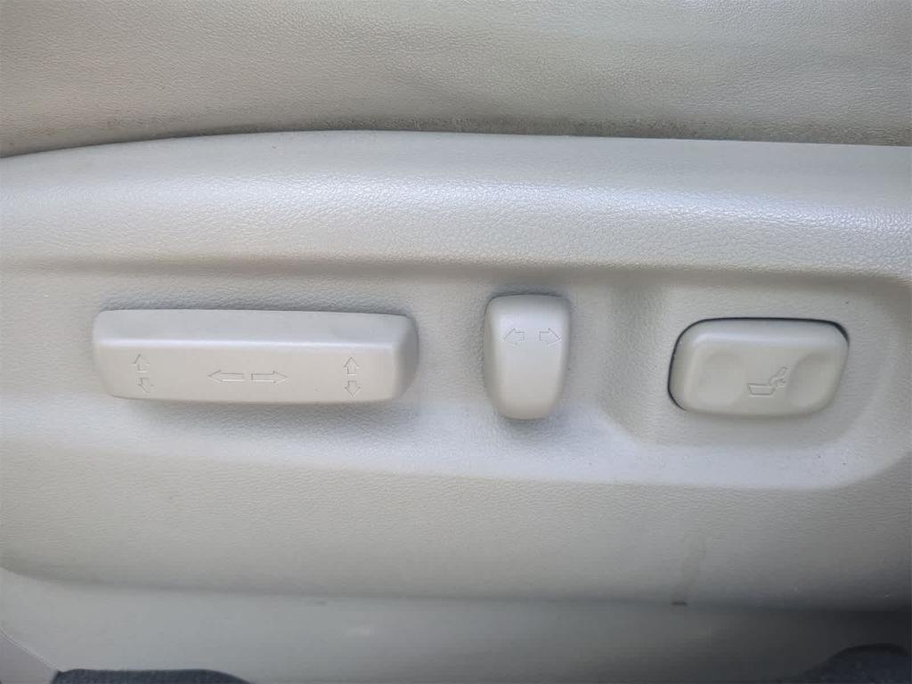 used 2011 Honda Pilot car, priced at $9,000