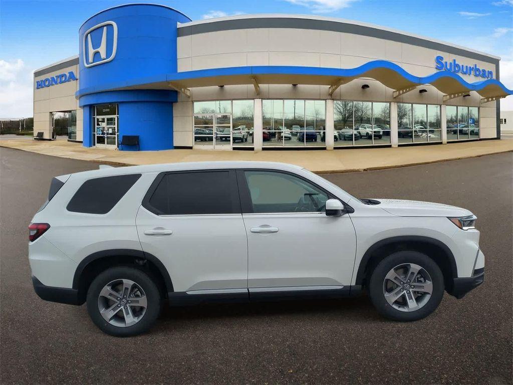 new 2025 Honda Pilot car, priced at $44,995