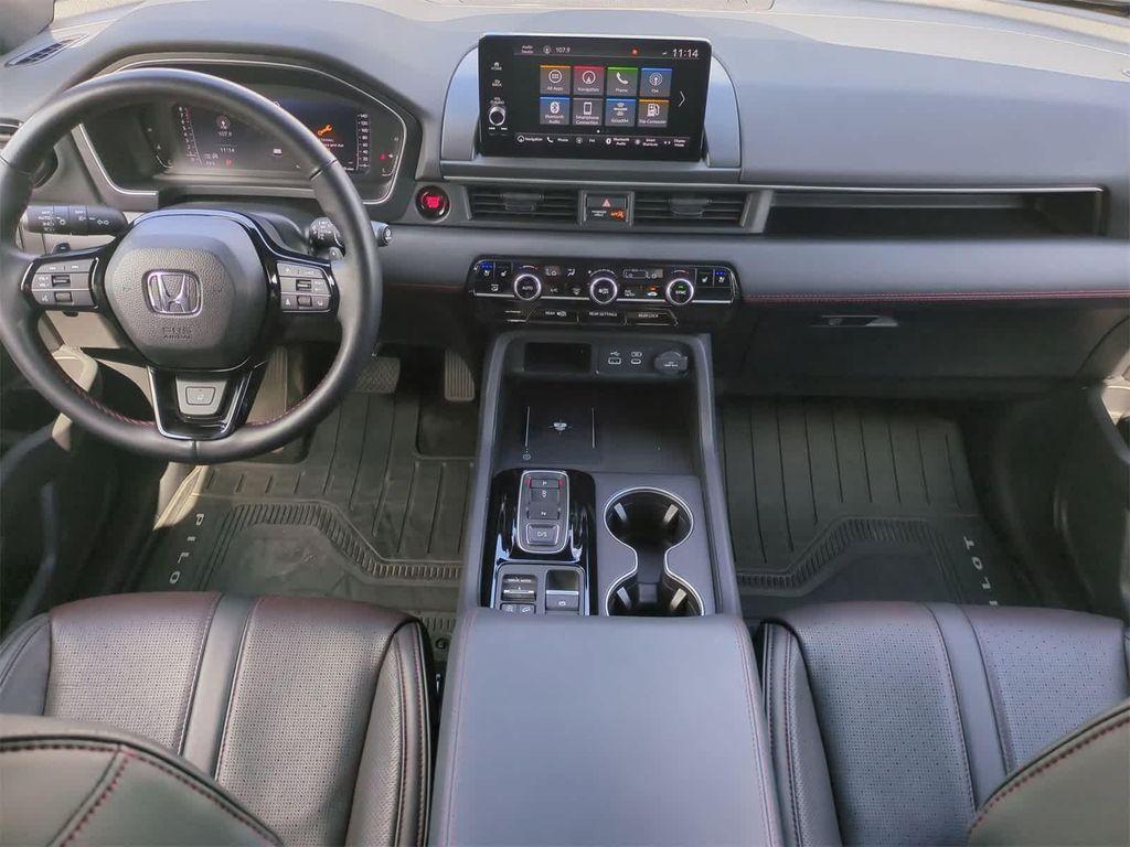 used 2025 Honda Pilot car, priced at $45,233
