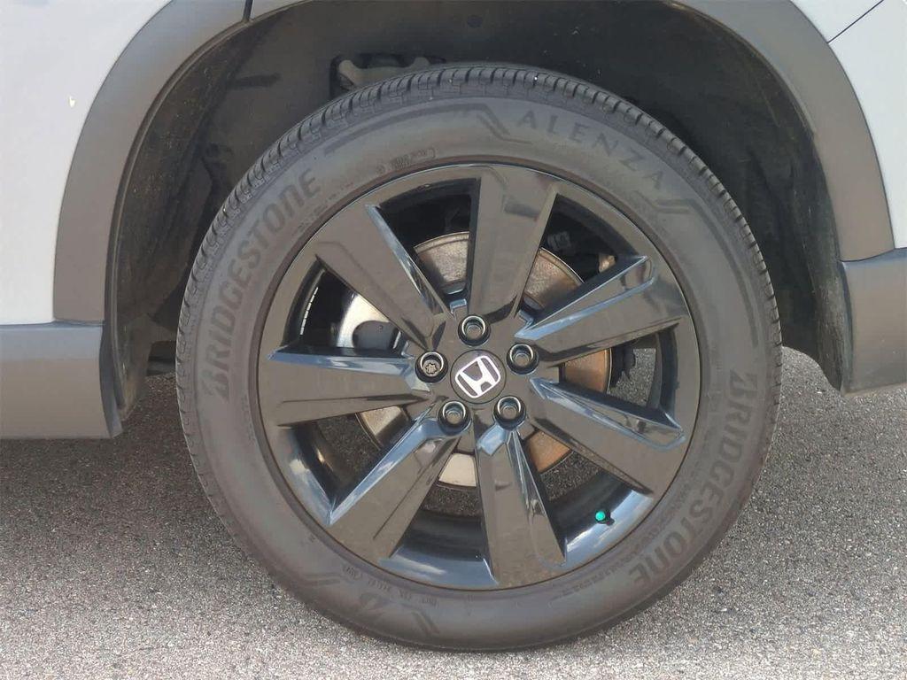 used 2025 Honda Pilot car, priced at $45,233