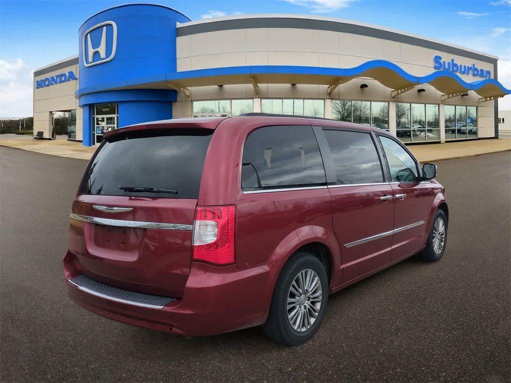 used 2014 Chrysler Town & Country car, priced at $6,744