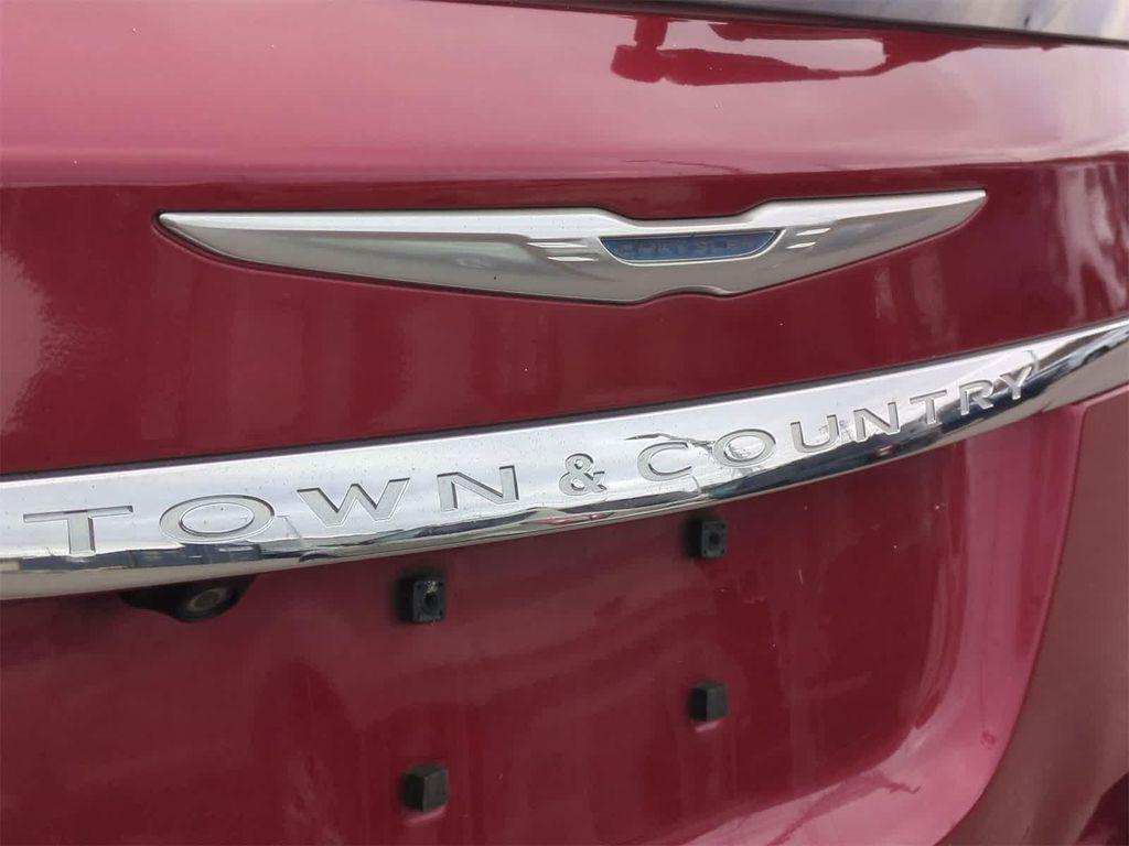 used 2014 Chrysler Town & Country car, priced at $6,744
