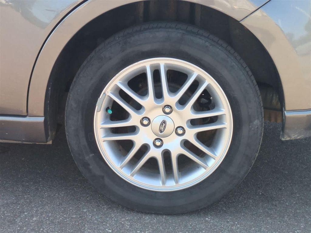 used 2009 Ford Focus car, priced at $3,610