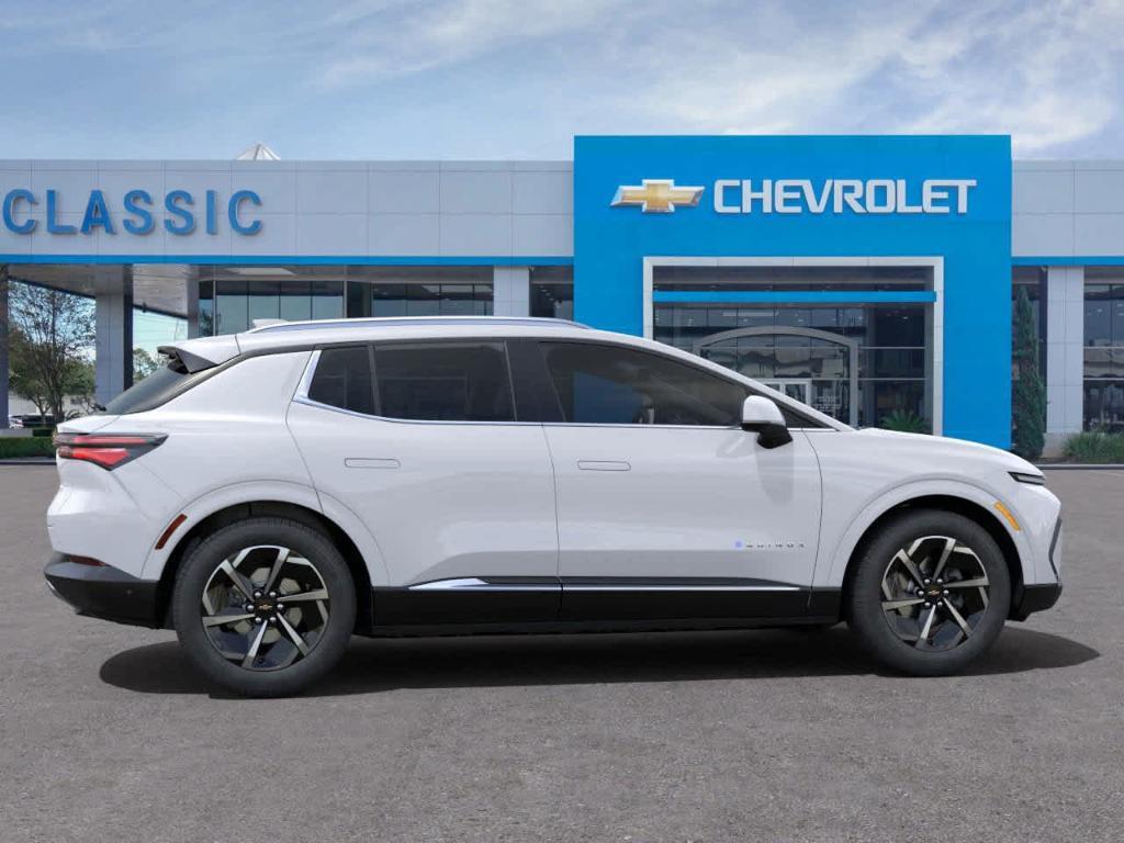 new 2025 Chevrolet Equinox EV car, priced at $43,295