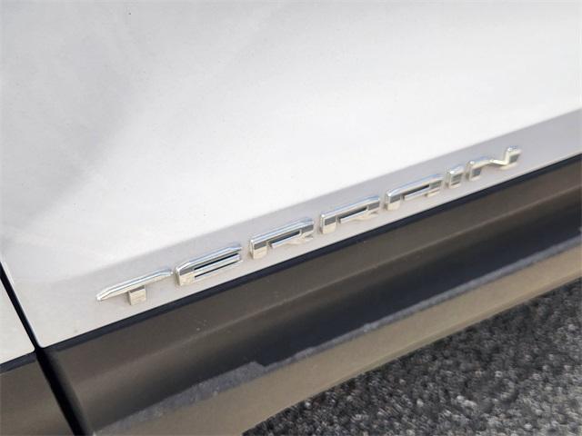 used 2024 GMC Terrain car, priced at $24,392