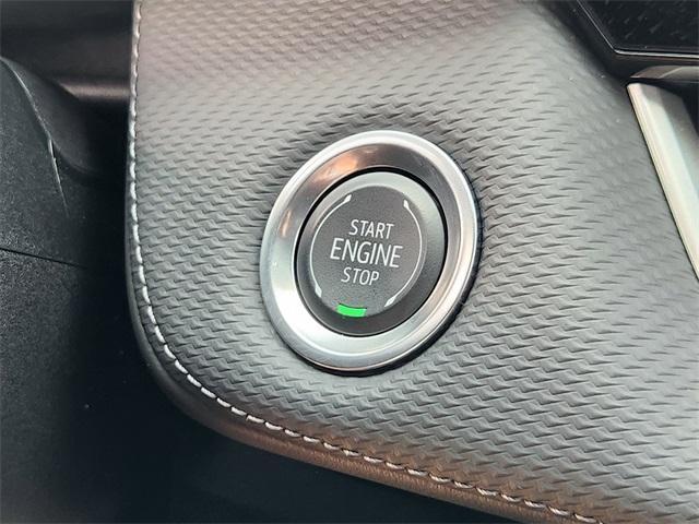 used 2025 Chevrolet Equinox car, priced at $27,992
