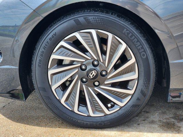 used 2024 Hyundai Sonata Hybrid car, priced at $32,991