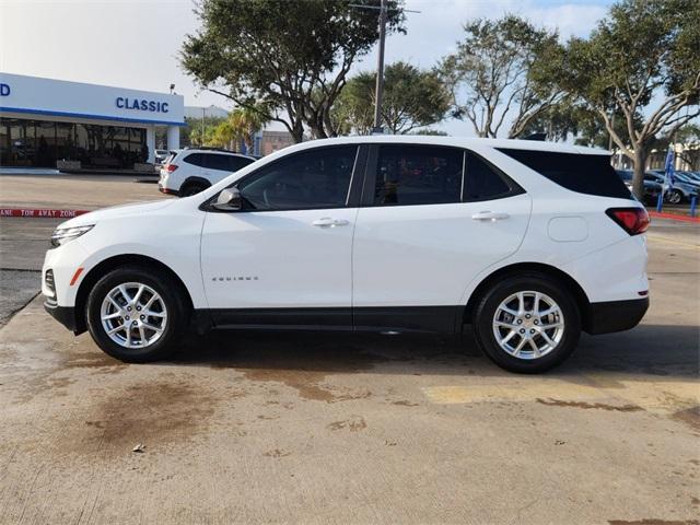 used 2022 Chevrolet Equinox car, priced at $17,392