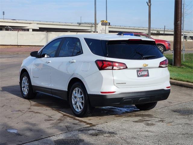 used 2022 Chevrolet Equinox car, priced at $17,392