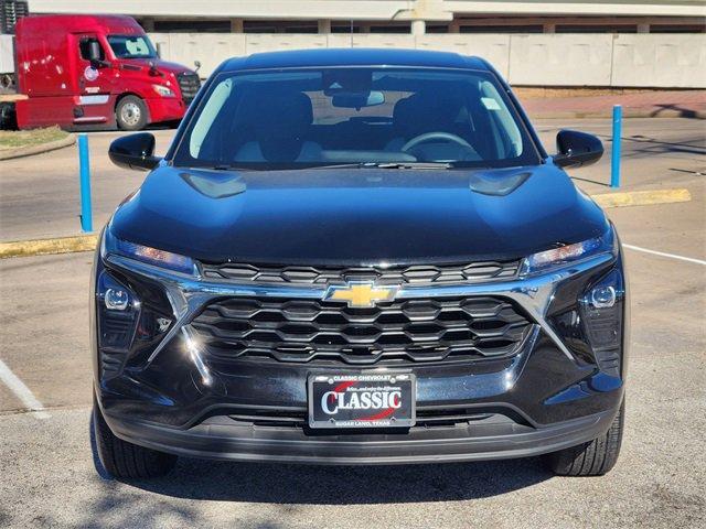 used 2025 Chevrolet Trax car, priced at $19,994