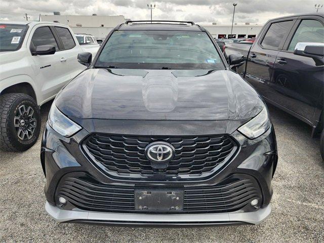 used 2021 Toyota Highlander car, priced at $26,991