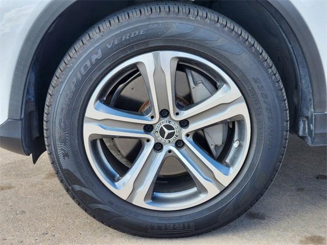 used 2019 Mercedes-Benz GLC 300 car, priced at $17,996