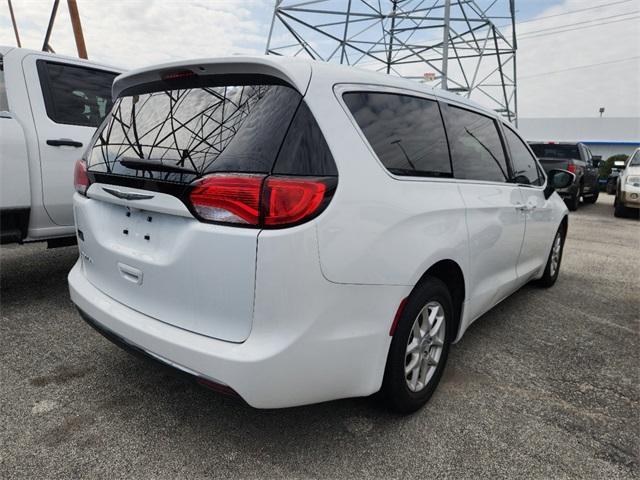 used 2017 Chrysler Pacifica car, priced at $14,993