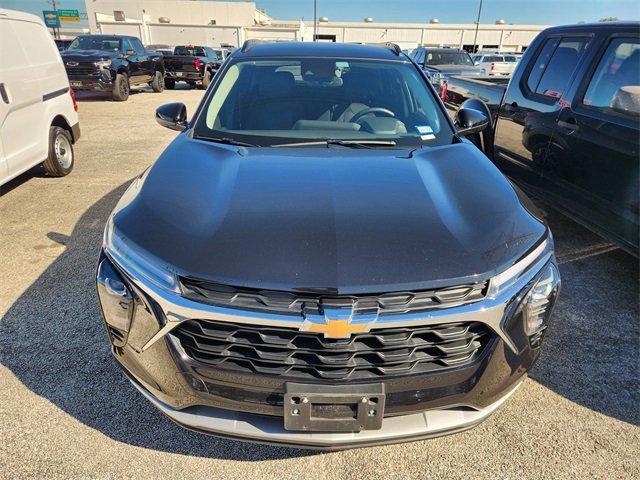 used 2025 Chevrolet Trax car, priced at $19,981