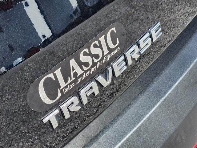 used 2023 Chevrolet Traverse car, priced at $27,493