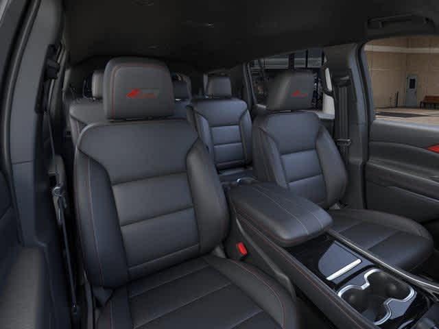new 2025 Chevrolet Traverse car