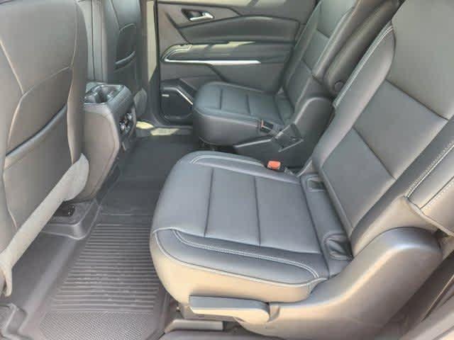 new 2025 Chevrolet Traverse car, priced at $50,280