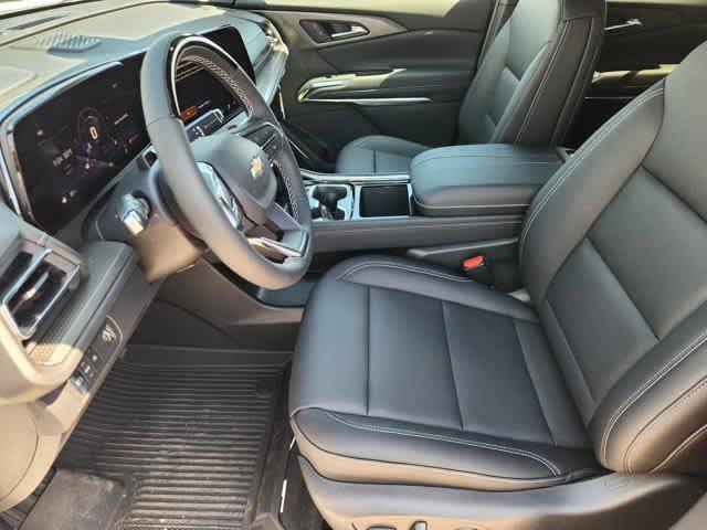 new 2025 Chevrolet Traverse car, priced at $50,280