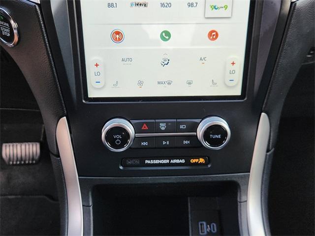 used 2024 Ford Edge car, priced at $26,995