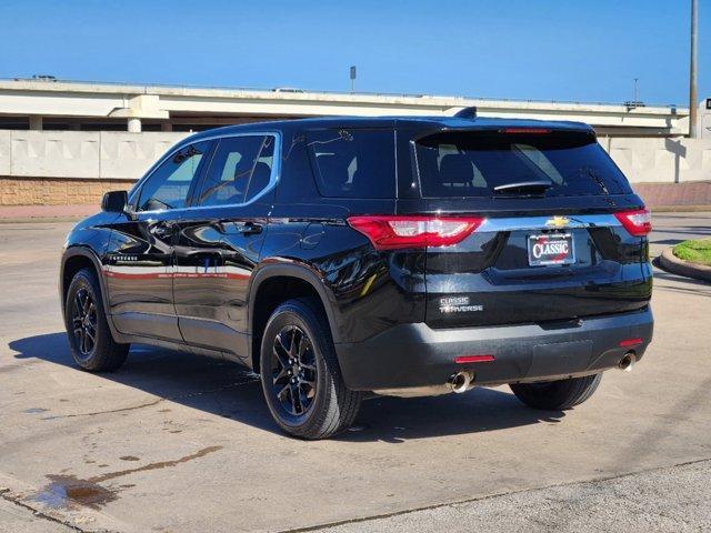 used 2021 Chevrolet Traverse car, priced at $25,422