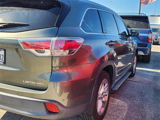 used 2014 Toyota Highlander car, priced at $20,491