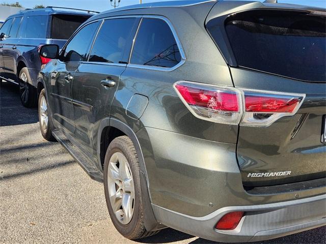 used 2014 Toyota Highlander car, priced at $20,491