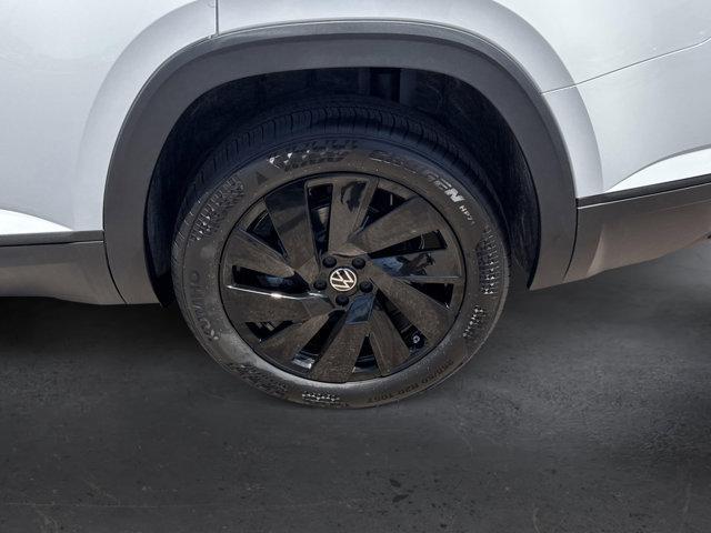 new 2025 Volkswagen Atlas car, priced at $43,542