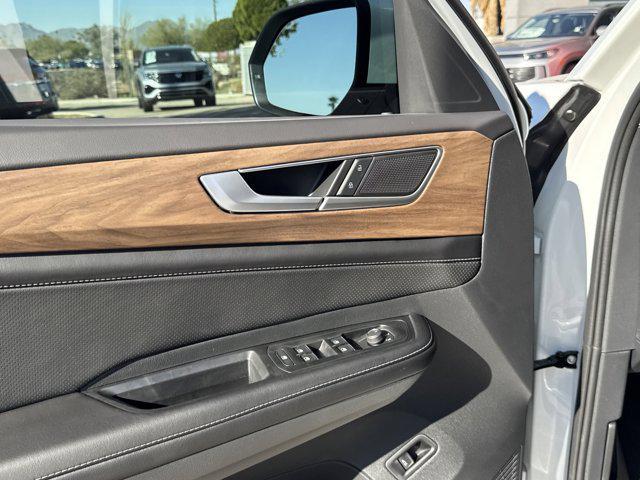 new 2026 Volkswagen Atlas car, priced at $45,075