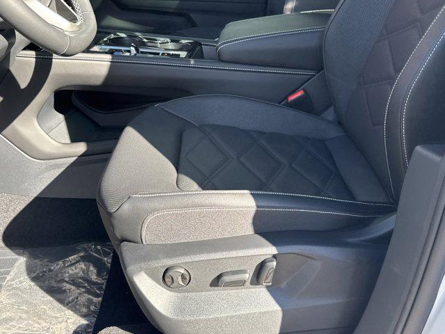 new 2026 Volkswagen Atlas car, priced at $45,075