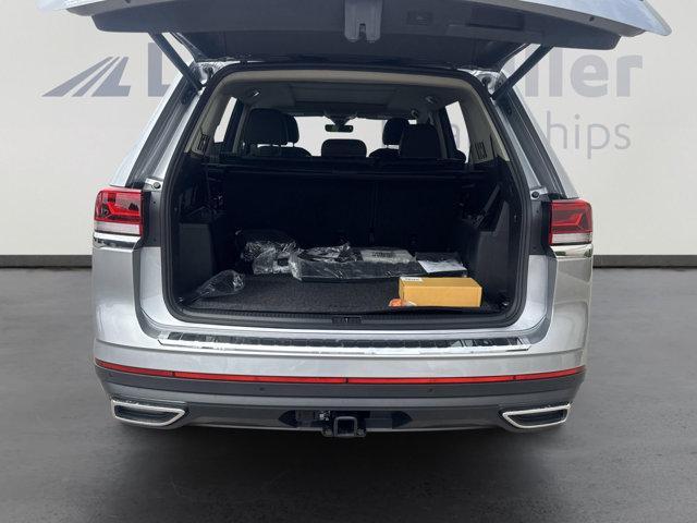 new 2025 Volkswagen Atlas car, priced at $50,204