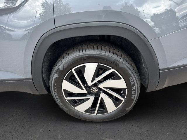 new 2026 Volkswagen Atlas car, priced at $49,228