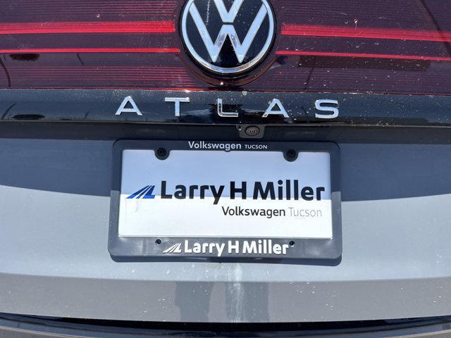 new 2025 Volkswagen Atlas car, priced at $48,063