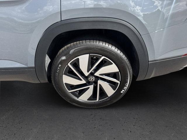new 2026 Volkswagen Atlas car, priced at $49,228