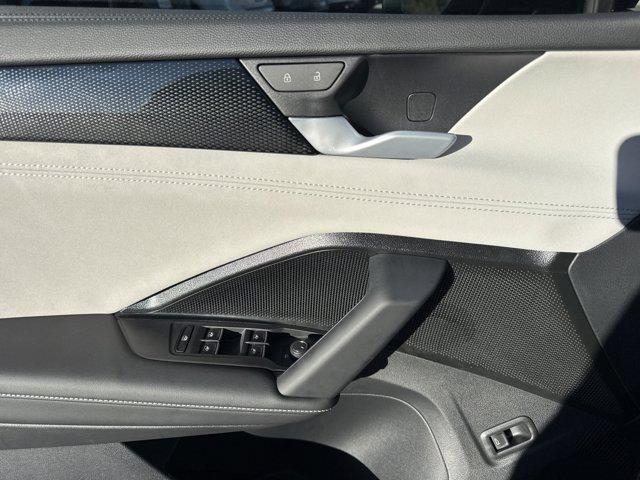 new 2025 Volkswagen Tiguan car, priced at $36,008