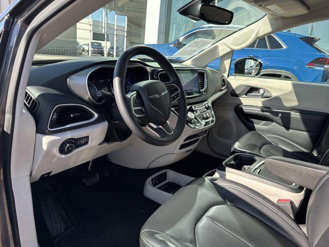 used 2023 Chrysler Pacifica car, priced at $22,000