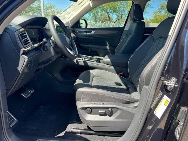 new 2025 Volkswagen Atlas car, priced at $54,853