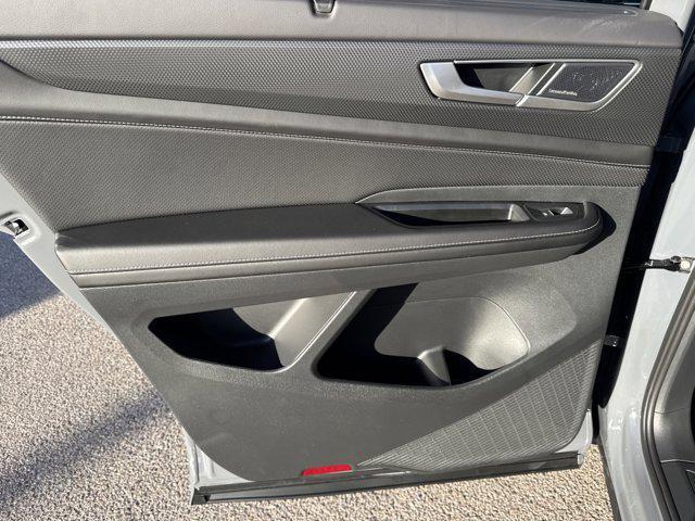 new 2026 Volkswagen Atlas Cross Sport car, priced at $54,021