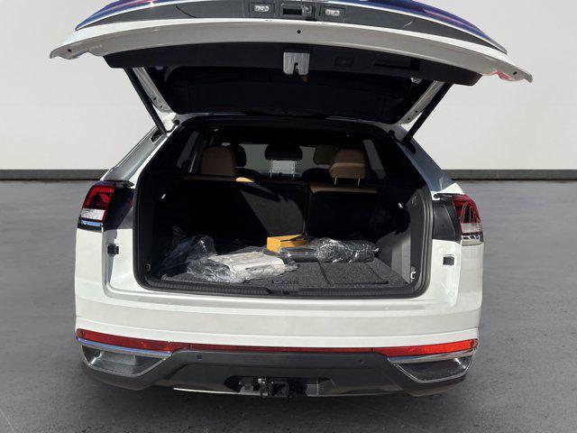 new 2026 Volkswagen Atlas Cross Sport car, priced at $52,076