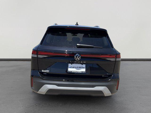 new 2025 Volkswagen Tiguan car, priced at $37,524
