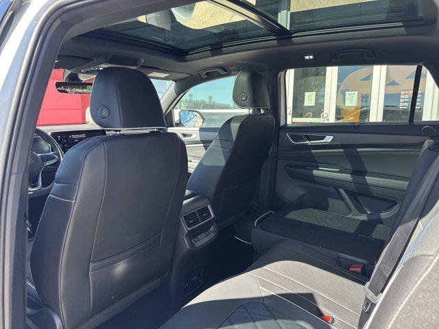 new 2026 Volkswagen Atlas Cross Sport car, priced at $57,329