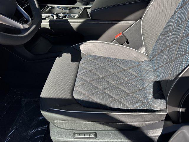 new 2026 Volkswagen Atlas Cross Sport car, priced at $57,329