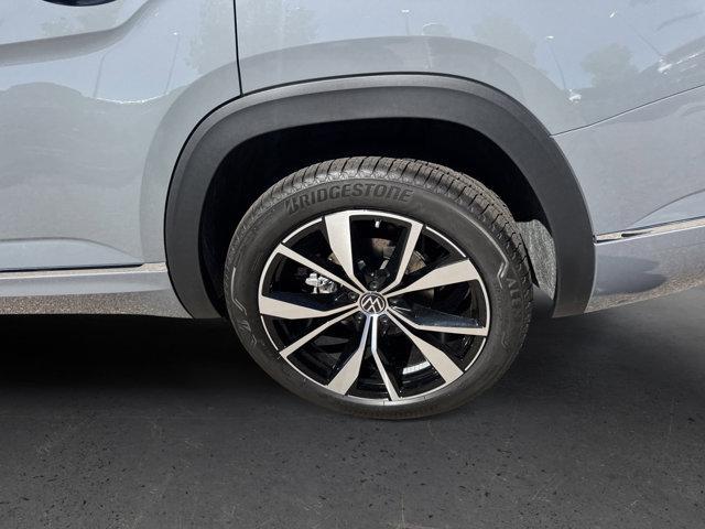 new 2026 Volkswagen Atlas car, priced at $57,096