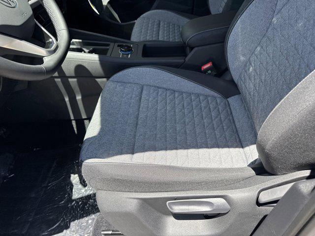 new 2025 Volkswagen Tiguan car, priced at $32,218
