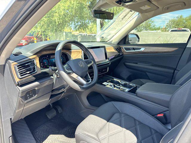 new 2025 Volkswagen Atlas car, priced at $45,104