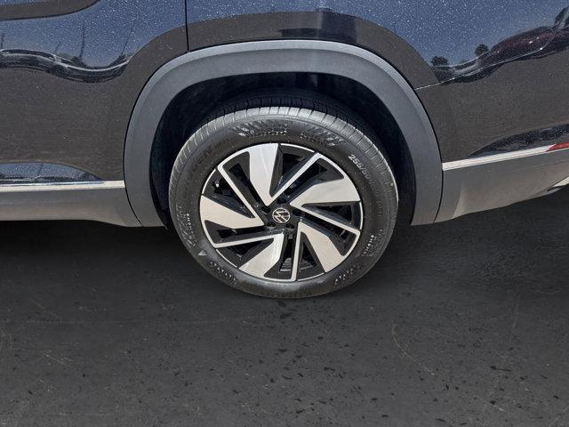 new 2025 Volkswagen Atlas car, priced at $50,612
