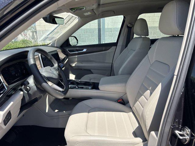 new 2025 Volkswagen Atlas car, priced at $50,612