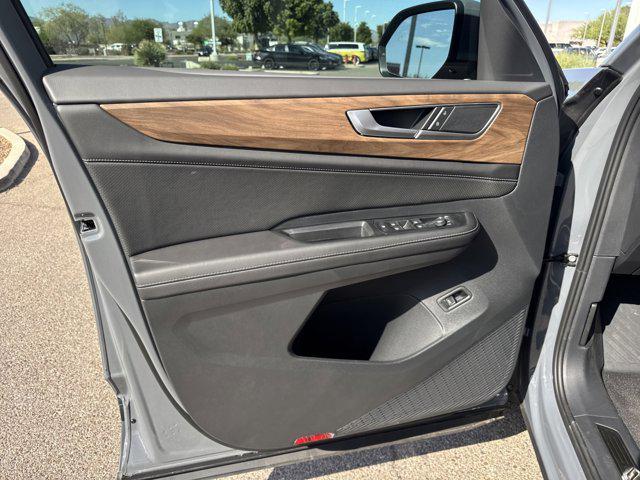 new 2026 Volkswagen Atlas car, priced at $48,146
