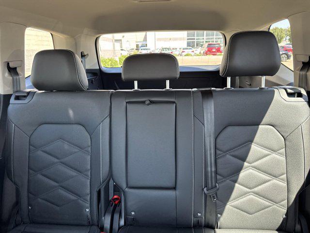 new 2025 Volkswagen Atlas car, priced at $39,853
