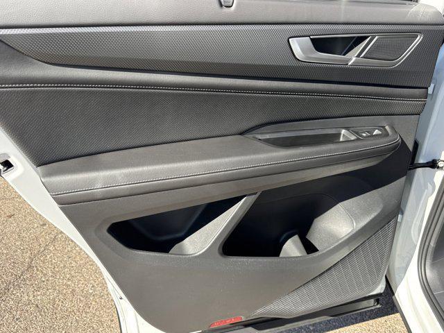 new 2026 Volkswagen Atlas Cross Sport car, priced at $52,269